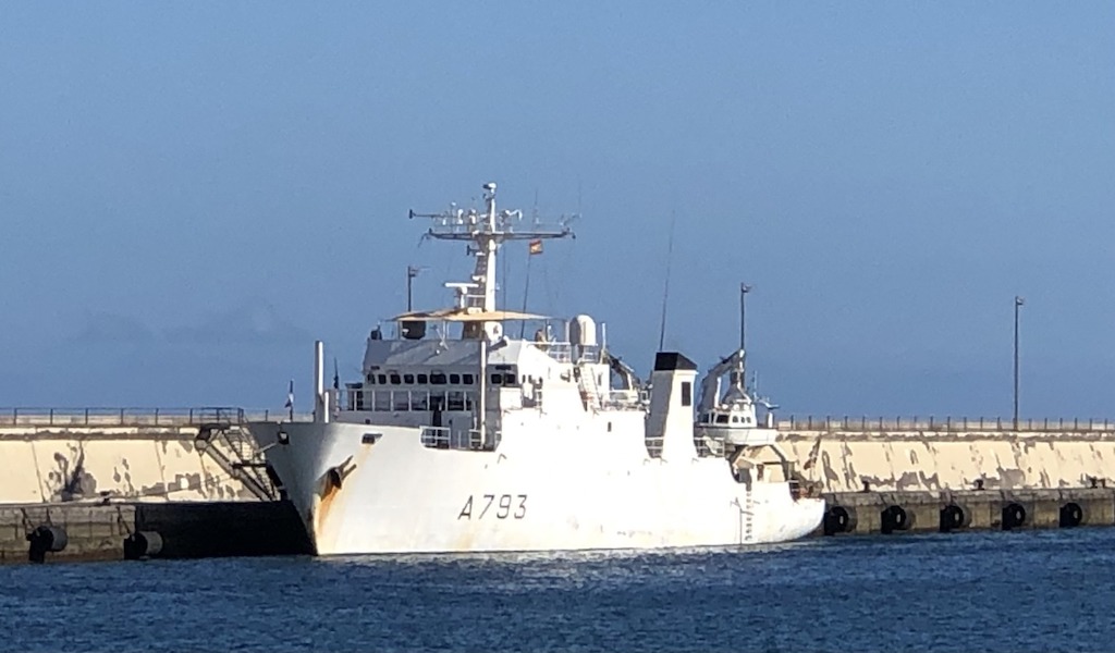 El buque hidrográfico francés “Laplace” (A 793), en Tenerife
