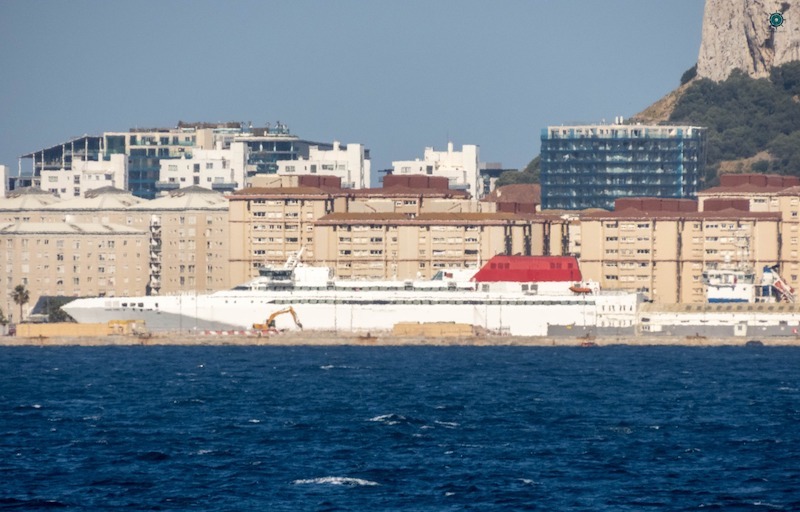 “Golden Princess” recala en Gibraltar camino de El Pireo
