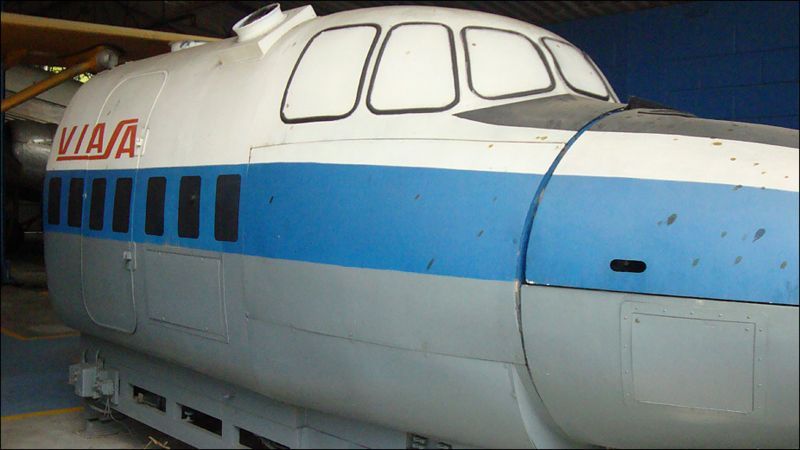 El simulador de vuelo del avión Douglas DC-8 de VIASA