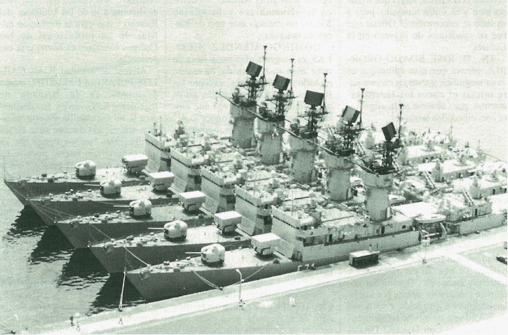 Las cinco fragatas clase “Baleares” en el arsenal de Las Palmas (1986)