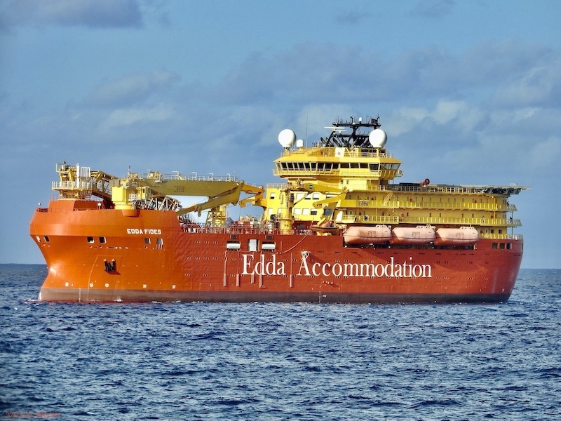 El flotel “Edda Fides”, huésped del puerto de Las Palmas