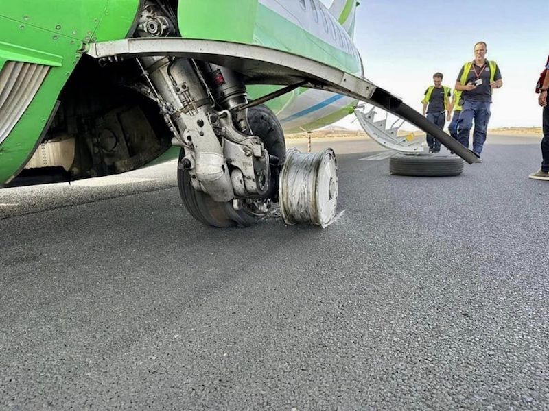 Revientan neumáticos de un ATR de Binter en Gran Canaria