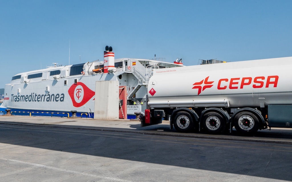 Cepsa suministra diésel 2G a Trasmediterránea en Algeciras