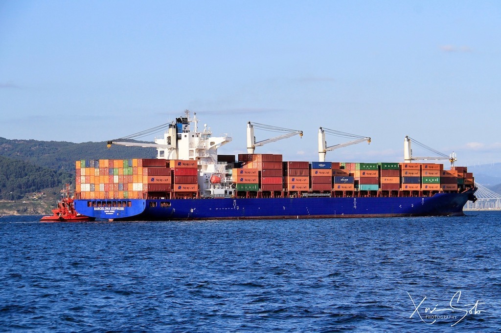 “Barcelona Express”, protagonista en la ría de Vigo