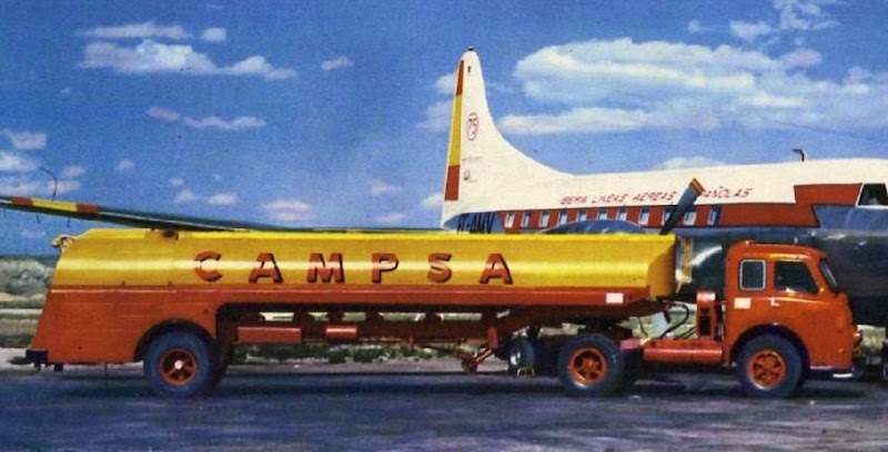 CAMPSA suministra combustible de aviación a Iberia (1957)