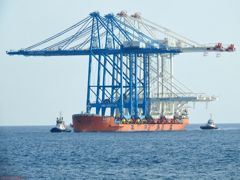 Llegan dos grúas de China para la terminal de OPCSA (MSC)