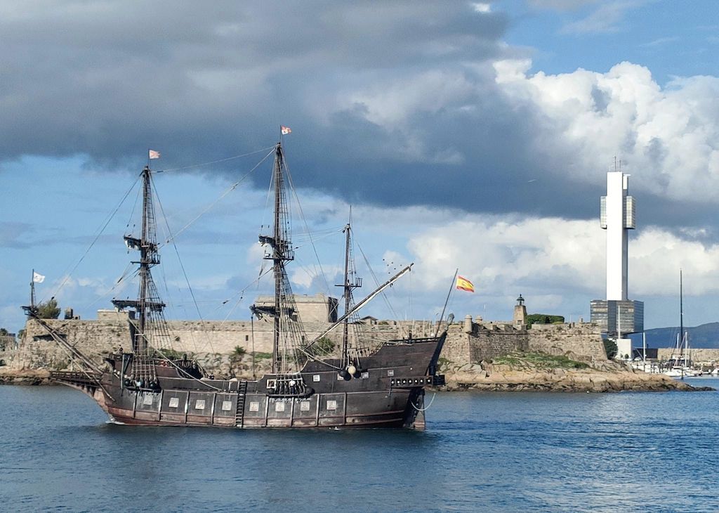 El galeón “Andalucía”, huésped del puerto de A Coruña