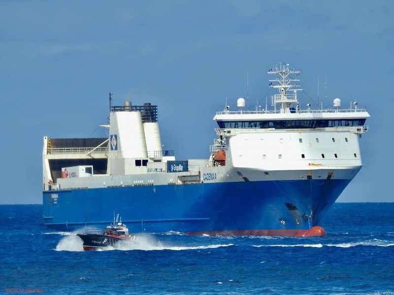 El rolón “Cadena 4”, probable buque logístico A-07