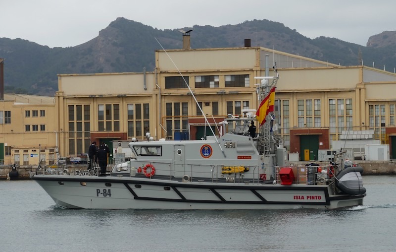 Melilla recibe con honores al nuevo patrullero “Isla Pinto”