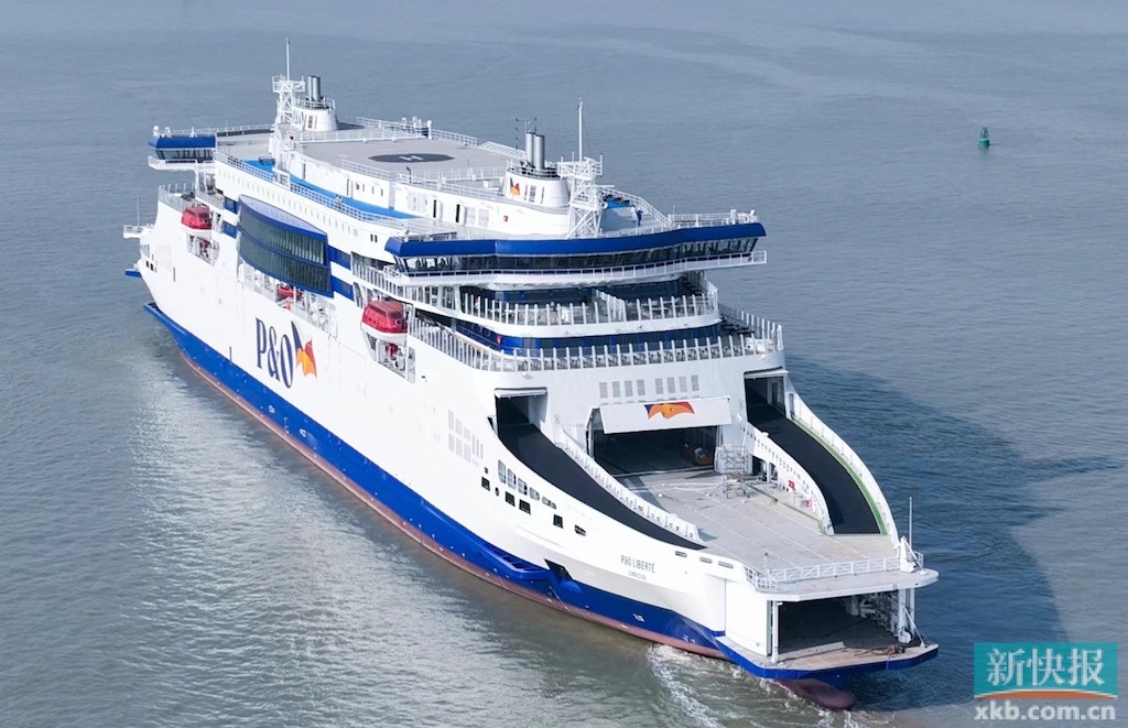 “P&O Liberte” se dirige a Las Palmas, en su viaje de entrega