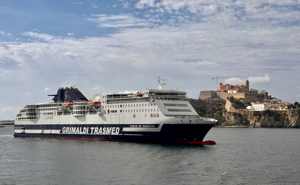 El ferry “Ciudad de Barcelona”, protagonista del verano en Ibiza