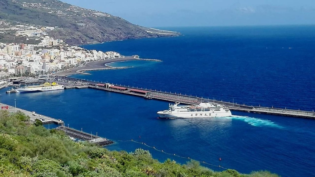 El PSOE de La Palma presiona ante la incertidumbre del ferry “Volcán de Taburiente”