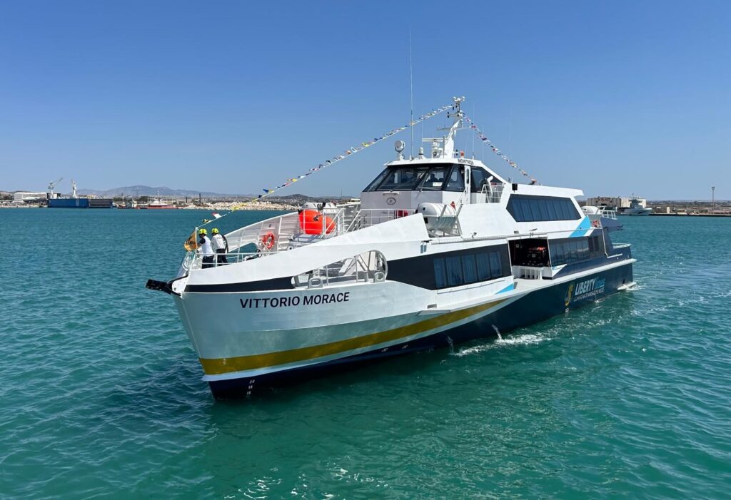 El fast ferry “Vittorio Morace” culmina su viaje de 1.800 millas entre Vigo y Trapani
