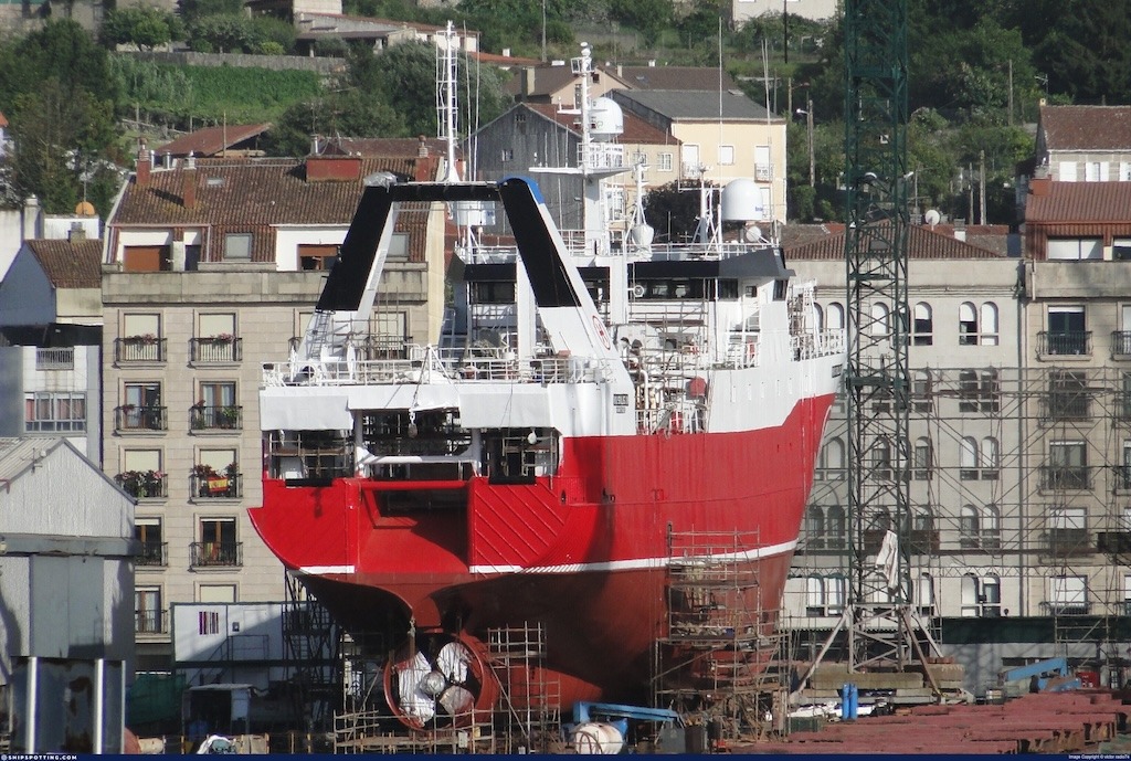 El arrastrero “Río Solís IV”, de Belnova, partirá en septiembre a su primera campaña austral