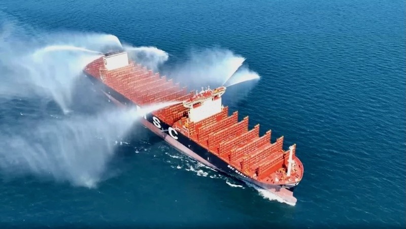 MSC recibe el primero de una serie de ocho buques portacontenedores GNL de 16.200 TEU