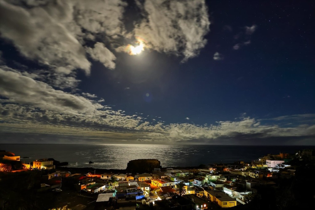 El Cabildo instala 350 sensores para la apertura de espacios en Puerto Naos y La Bombilla