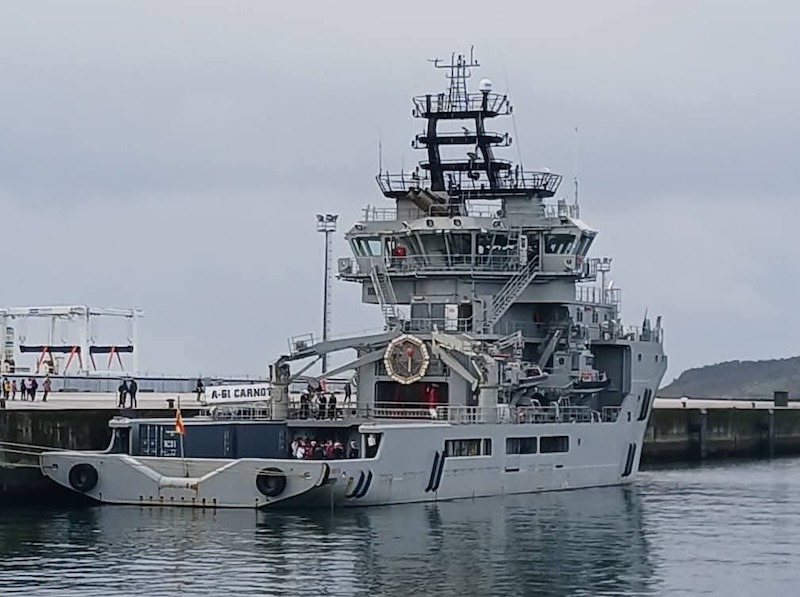 Setecientos vecinos de la comarca de Carnota visitaron “su barco” en el puerto de Brens