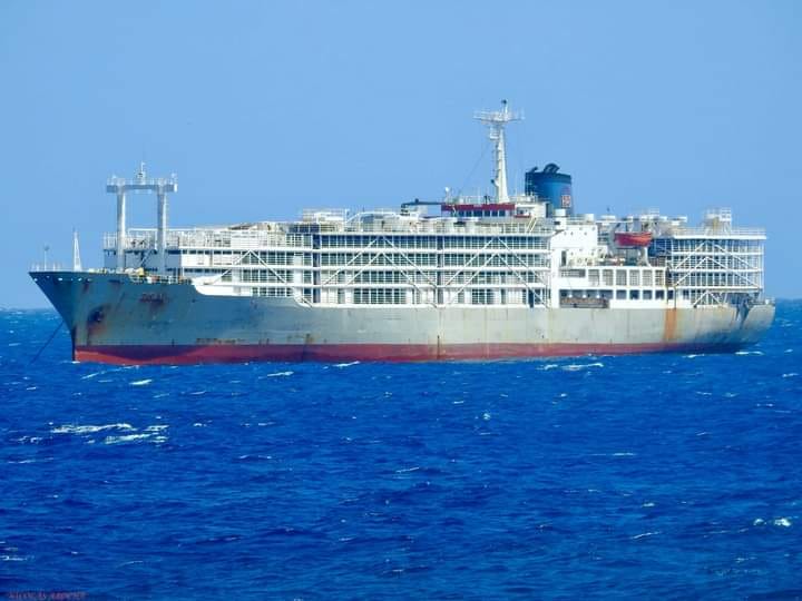 El aroma pestilente del buque establo “Zein I” invade parte de la ciudad de Las Palmas de Gran Canaria