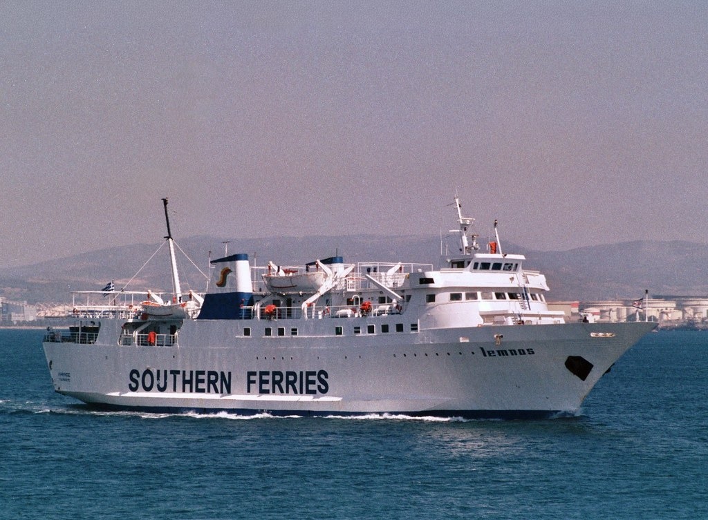 El ferry griego “Lemnos”, un intento fallido en el verano de 2000 en la línea Gibraltar-Tánger