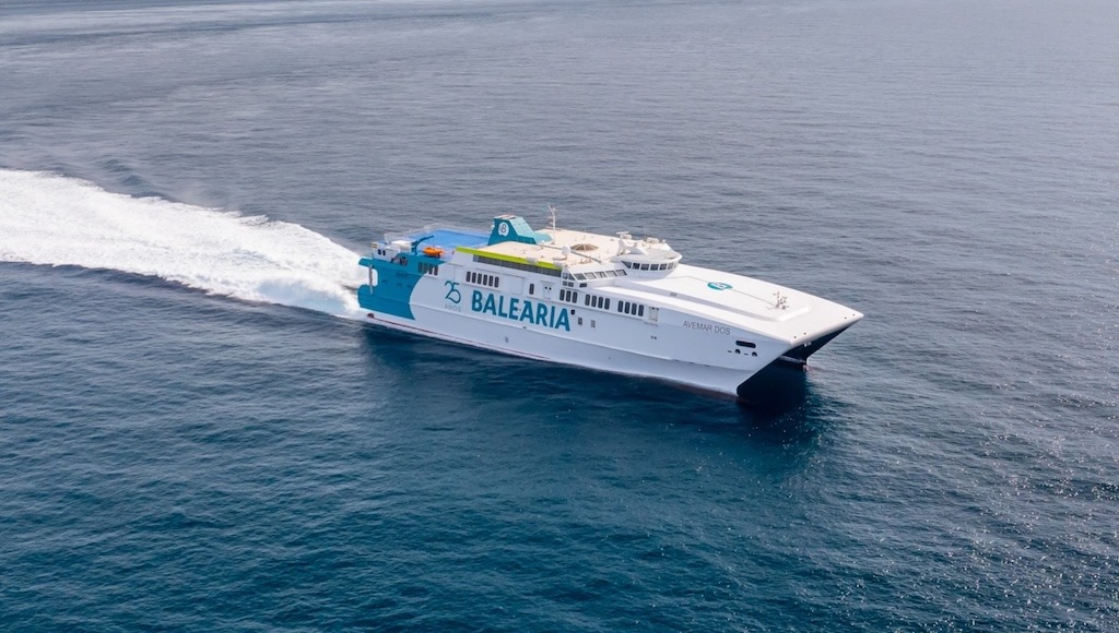 Balearia programa una “oferta histórica” de 34 conexiones diarias durante la OPE 2025