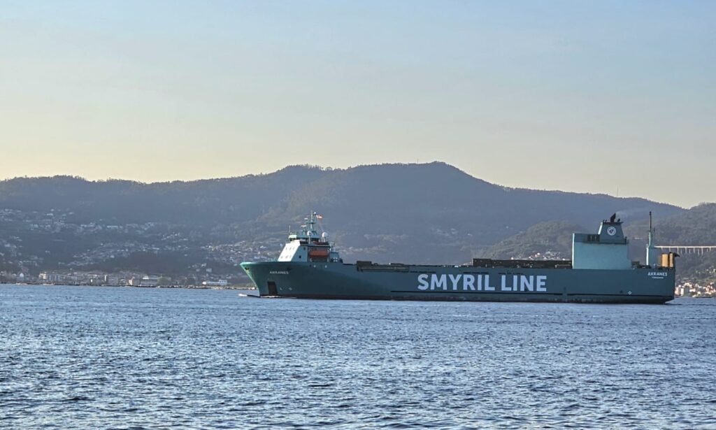 El buque rolón “Breñas Cargo”, de varada en ASTICAN, ya está abanderado en España