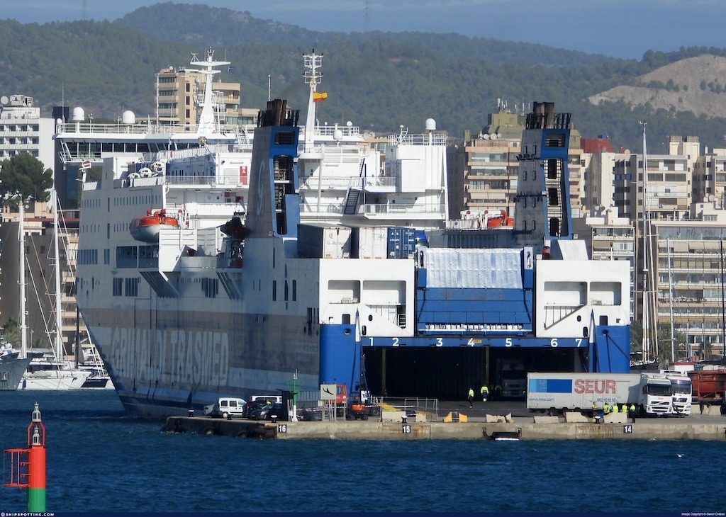 Trasmed advierte que restringir la entrada de coches en Baleares no resuelve la saturación