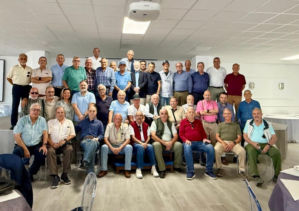 Segundo encuentro de “Marinos Mercantes de envergadura” convocado por Pedro Anatael Meneses