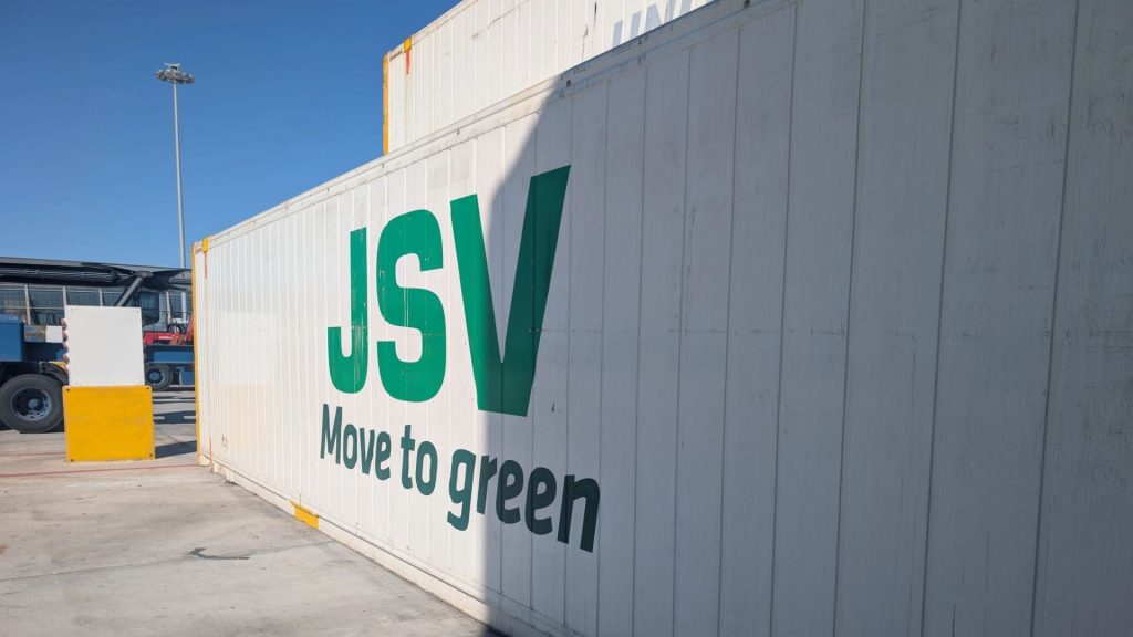 JSV refuerza las líneas de Canarias con dos nuevos buques portacontenedores JSV refuerza Canarias con dos nuevos buques portacontenedores