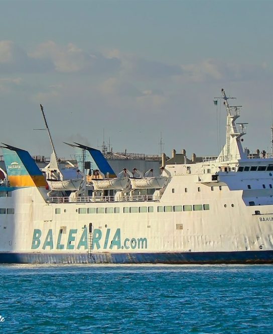 Il traghetto “Don Cándido”, ex “Bahía de Málaga”, arriva alla demolizione dopo 46 anni di vita marina