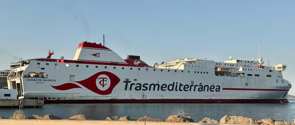 El ferry “Ciudad de Valencia” navega en dirección a Klaipeda para incorporarse al servicio de DFDS