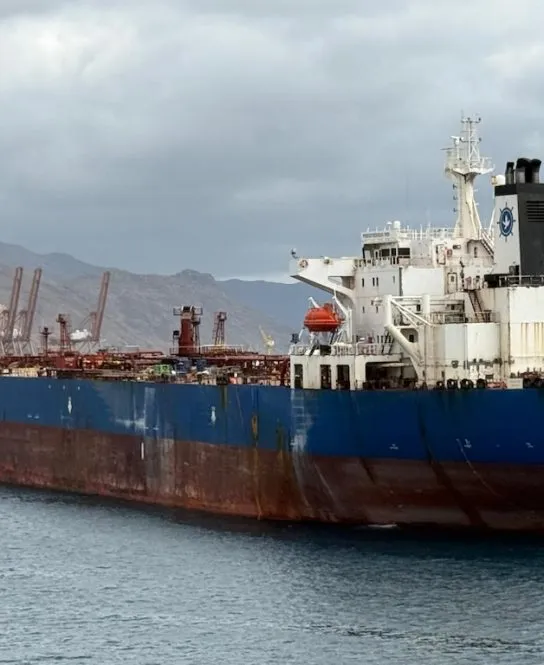 El dique flotante del puerto de Santa Cruz de Tenerife fracasa en el contrato para la varada de su primer cliente