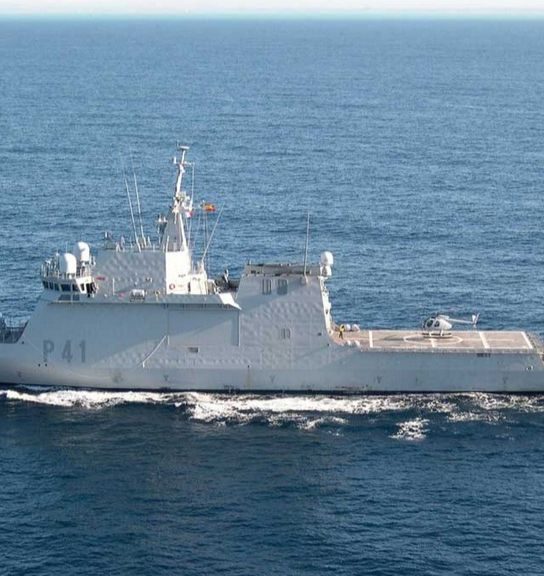 El BAM “Meteoro” (P-41) refuerza la cooperación con la Marina de Ghana durante su despliegue en África