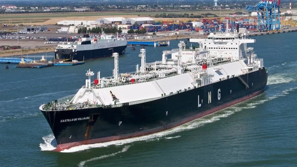 Elcano vende el buque metanero "Castillo de Villalba" para aliviar su carga financiera