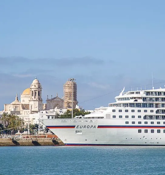 El puerto de Cádiz recibe casi medio millón de cruceristas hasta septiembre (+10,57%)